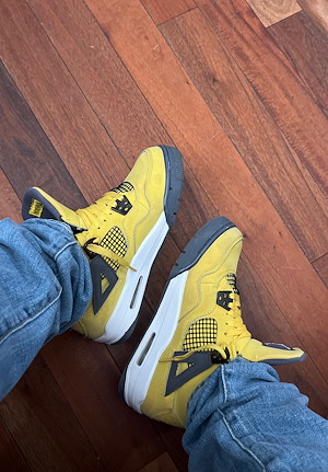 Air Jordan 4 Lightning 2021 CT8527-700 