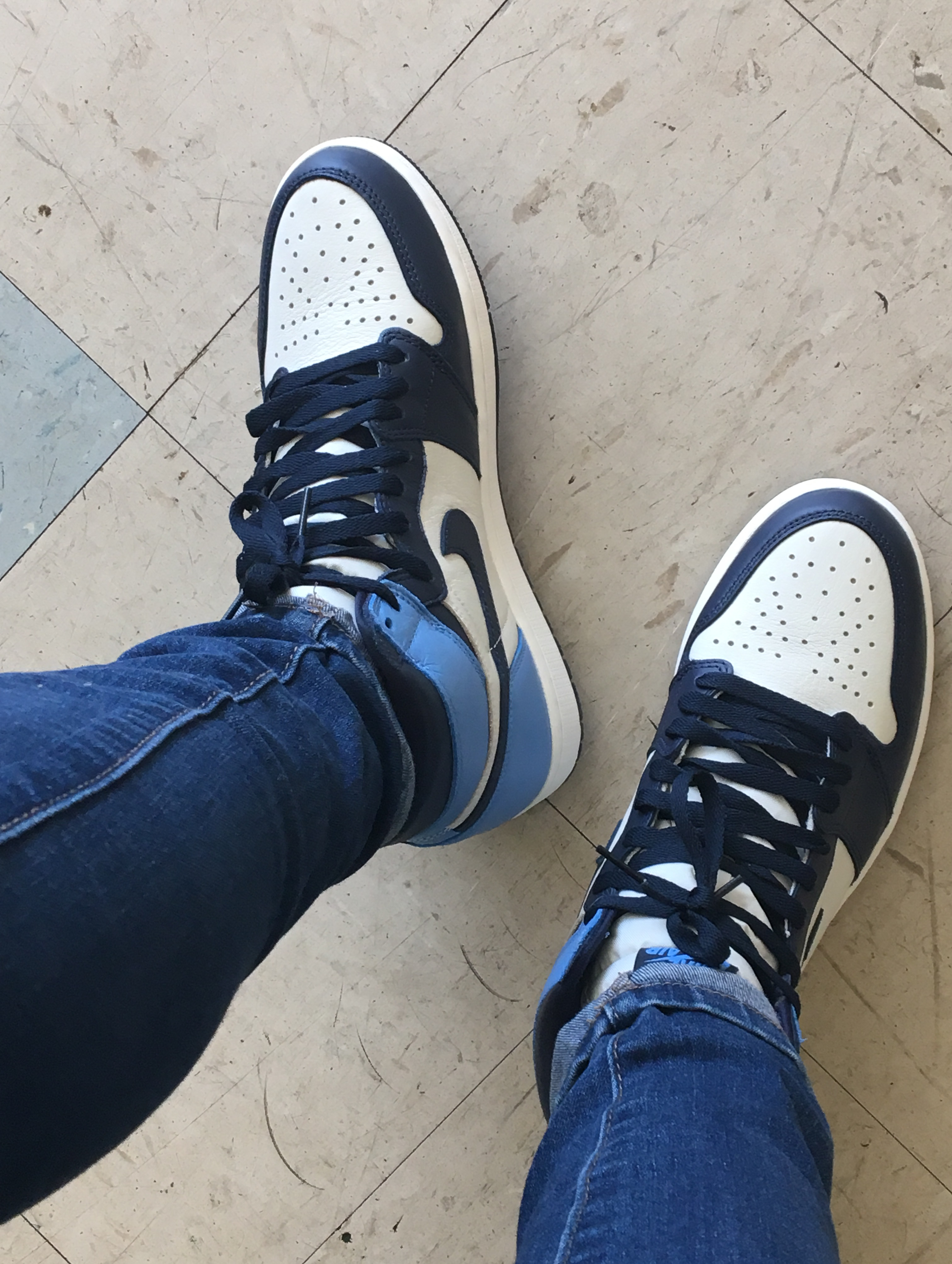 Air Jordan 1 Retro High OG Obsidian University Blue